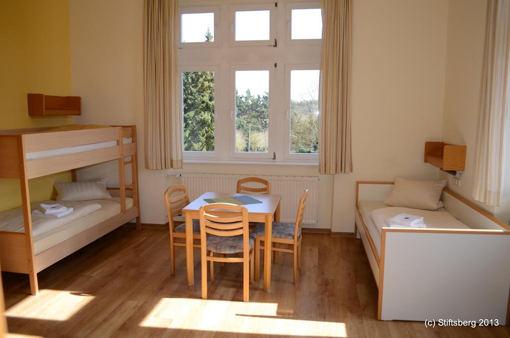 Stiftsberg - Bildungs- Und Freizeitzentrum Kyllburg 外观 照片